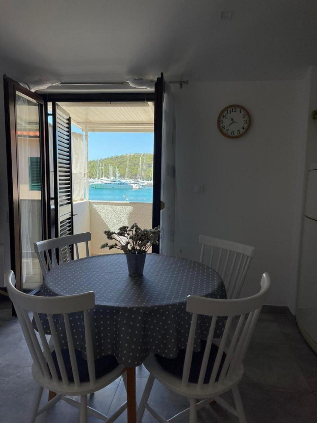 Apartment Bilja روغوزنيكا المظهر الخارجي الصورة